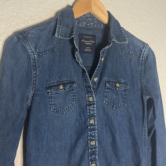 American Eagle Favorite Fit Denim Button Up Shirt Pockets Western Preppy Fall - Picture 3 of 7